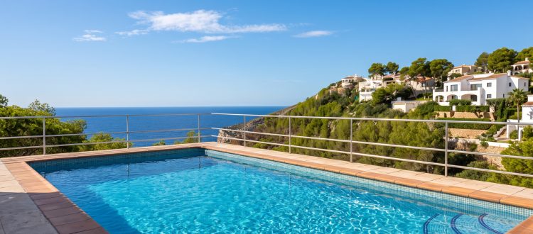 fotografia inmobiliaria en alicante - piscina