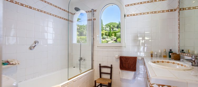 fotografia inmobiliaria en alicante - baño