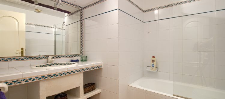 fotografia inmobiliaria en alicante - baño