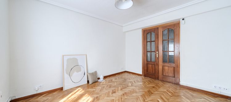 28. Detalle de los espacios interiores de un piso en Chamberí