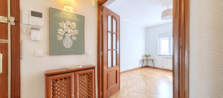 15. Tercer dormitorio de una vivienda amplia en Madrid