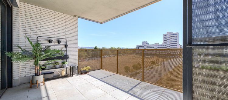 17. Vista general de una habitación de diseño funcional